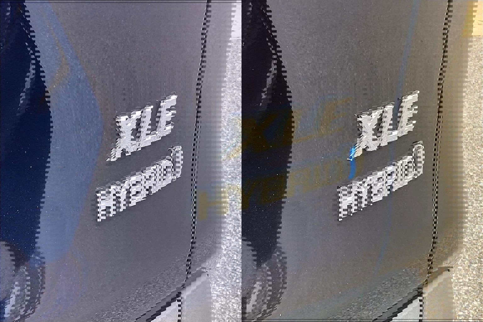 Used 2020 Toyota RAV4 XLE image 10