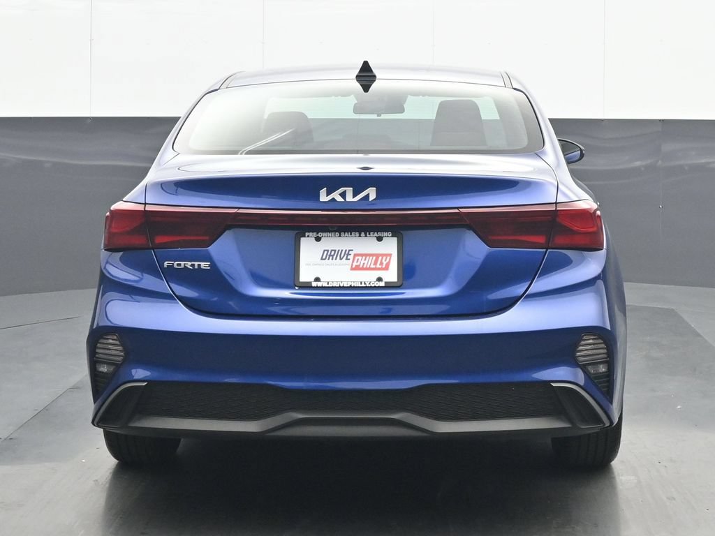 Used 2023 Kia Forte LXS w/ LXS Technology Package FWD image 5