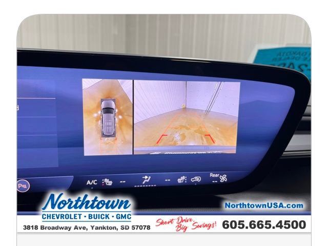 Used 2025 Buick Enclave Sport Touring image 32