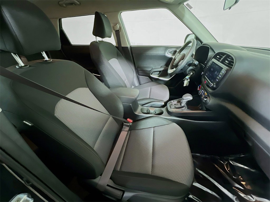 Used 2023 Kia Soul LX w/ LX Technology Package image 25