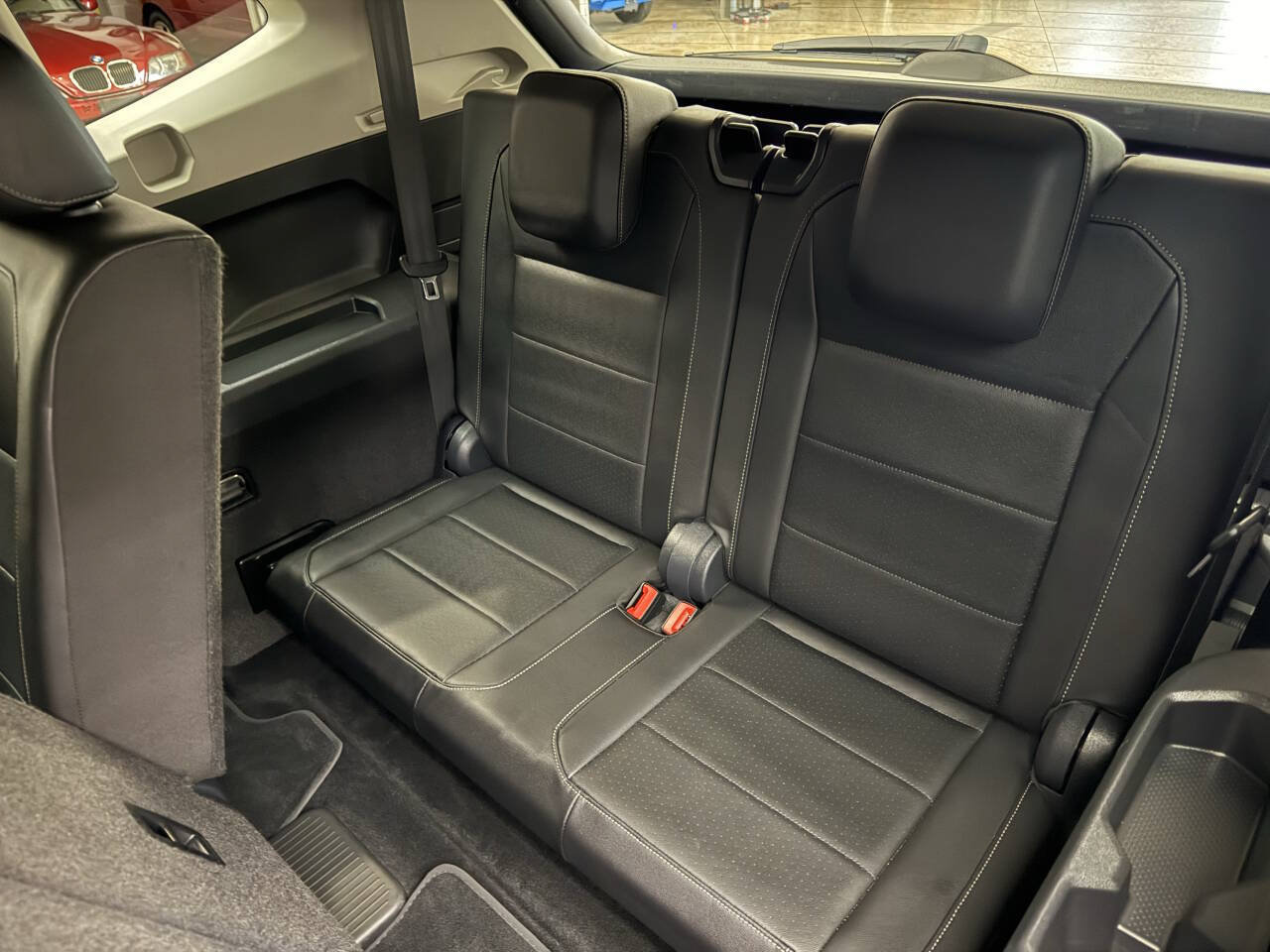 Used 2019 Volkswagen Tiguan SE w/ 3rd Row Seat Package AWD/4WD image 16