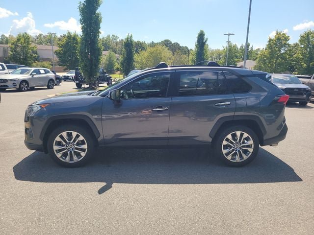 Used 2019 Toyota RAV4 Limited w/ Cold Weather Package AWD/4WD image 6