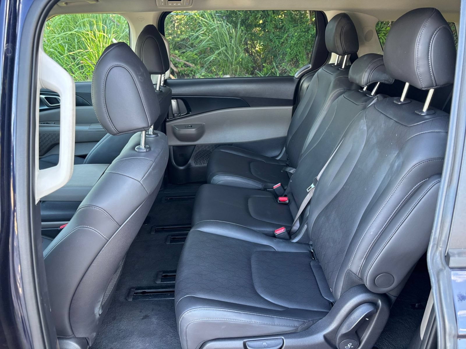 Used 2026 Kia Carnival FWD image 27