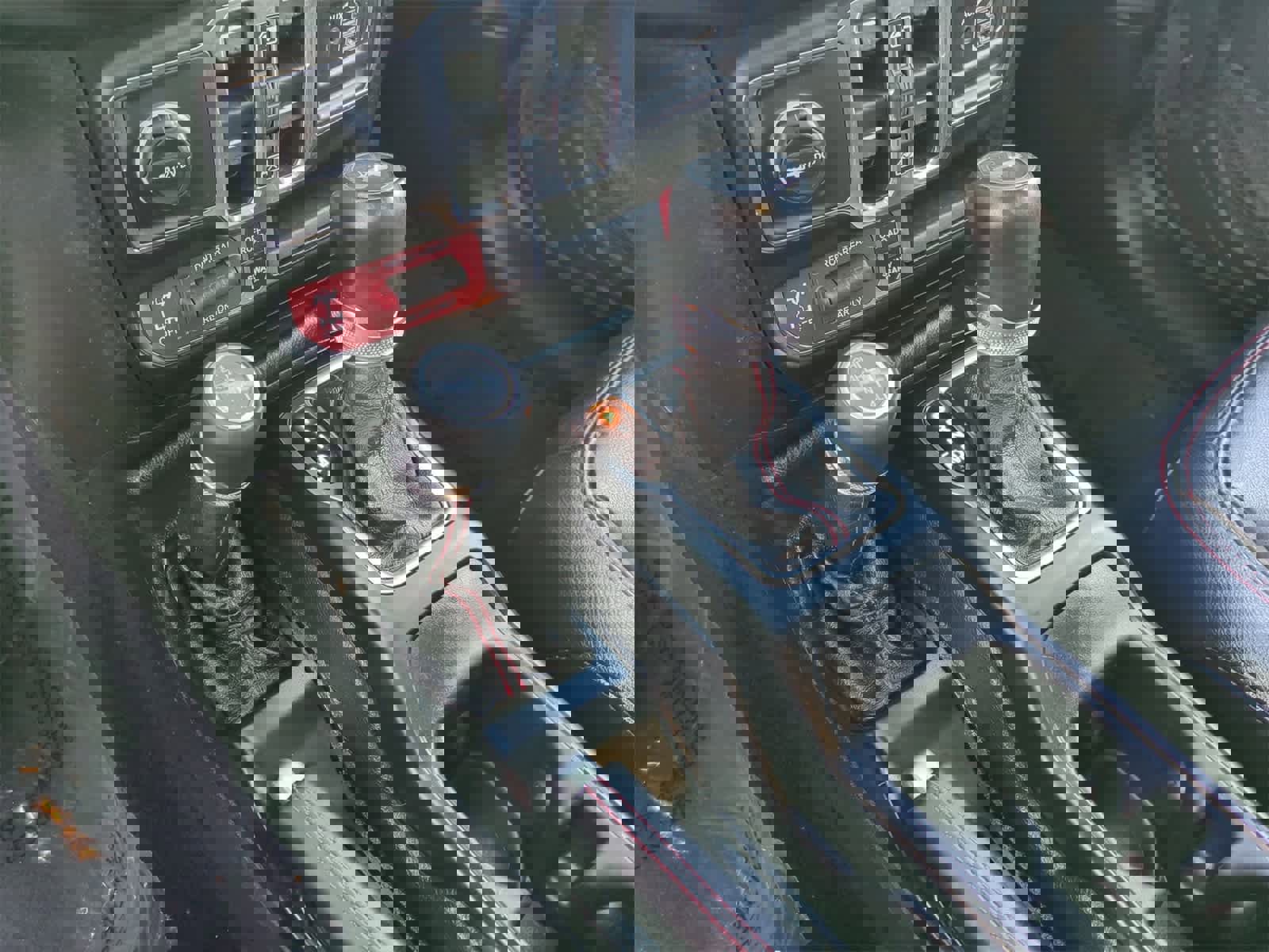 Certified 2021 Jeep Wrangler Unlimited Rubicon w/ Dual Top Group image 28