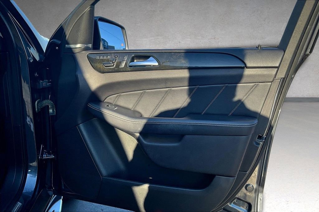 Used 2016 Mercedes-Benz GL 320 BlueTEC 4MATIC image 28