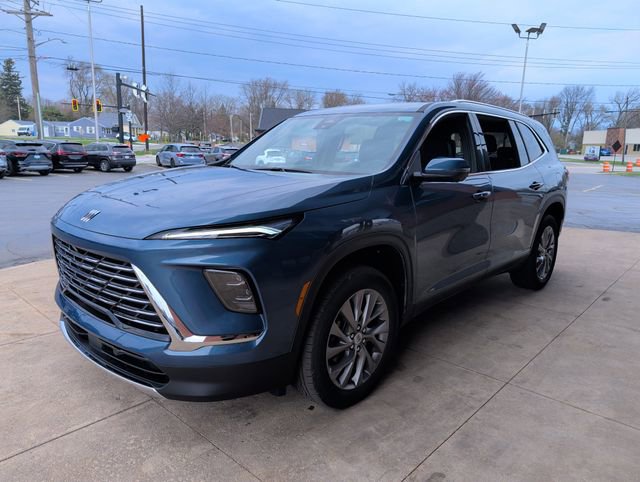 Certified 2025 Buick Enclave Preferred image 4