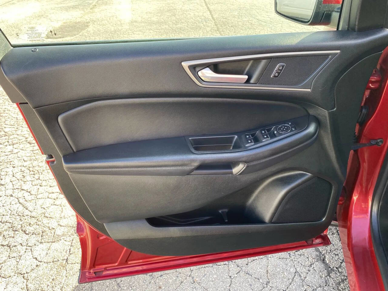 Used 2022 Ford Edge SEL image 13