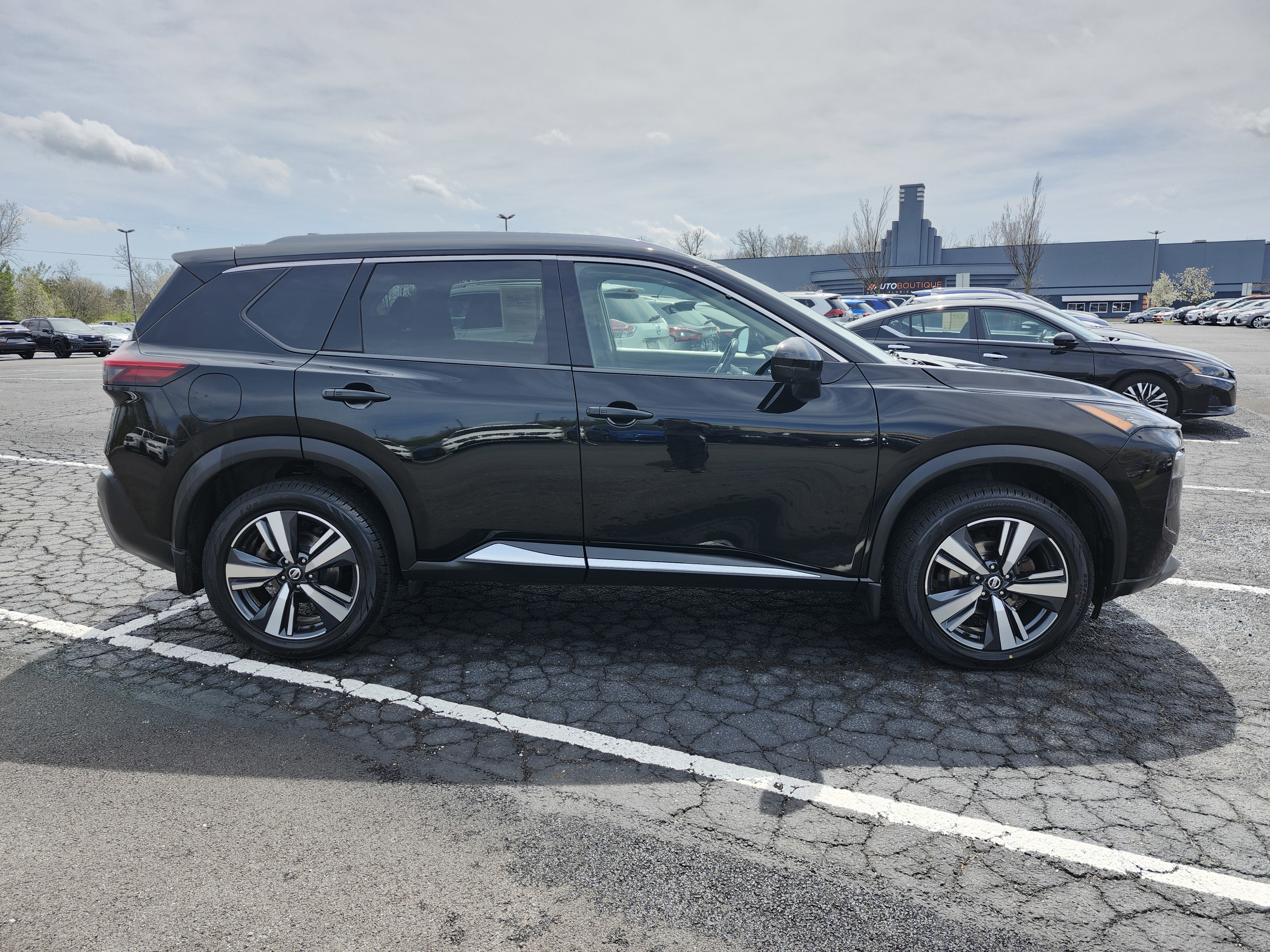 Used 2021 Nissan Rogue SL w/ Premium Package AWD/4WD image 22