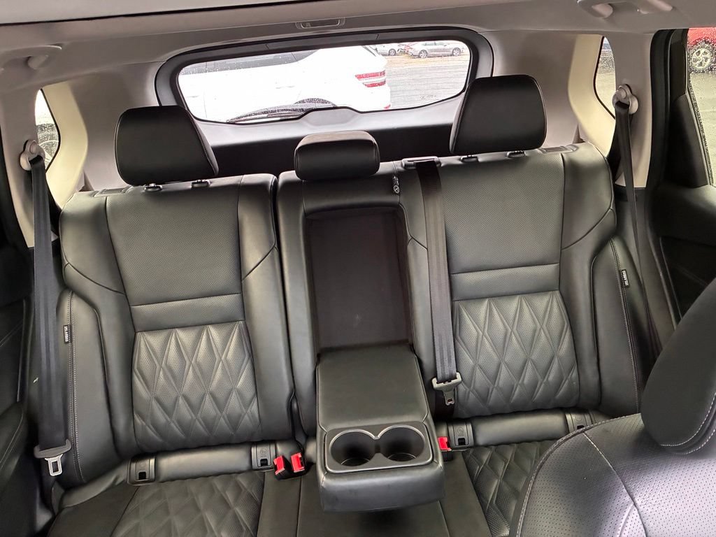 Used 2024 Nissan Rogue Platinum FWD image 18
