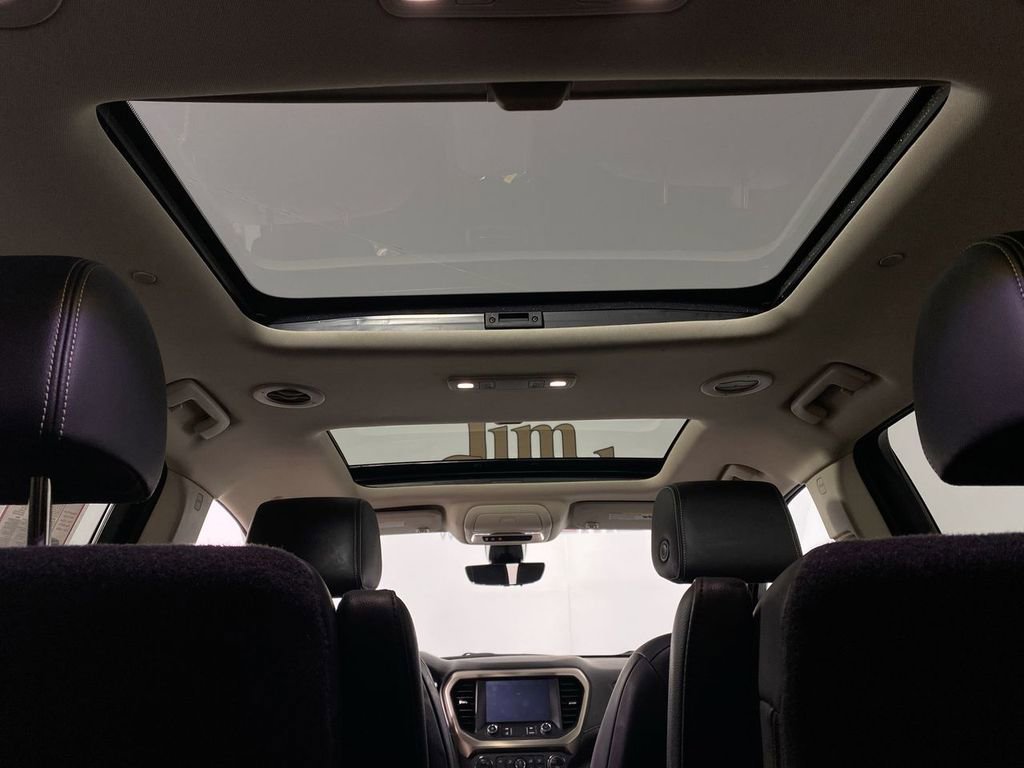 Certified 2023 GMC Acadia Denali w/ Denali Ultimate Package AWD/4WD image 21