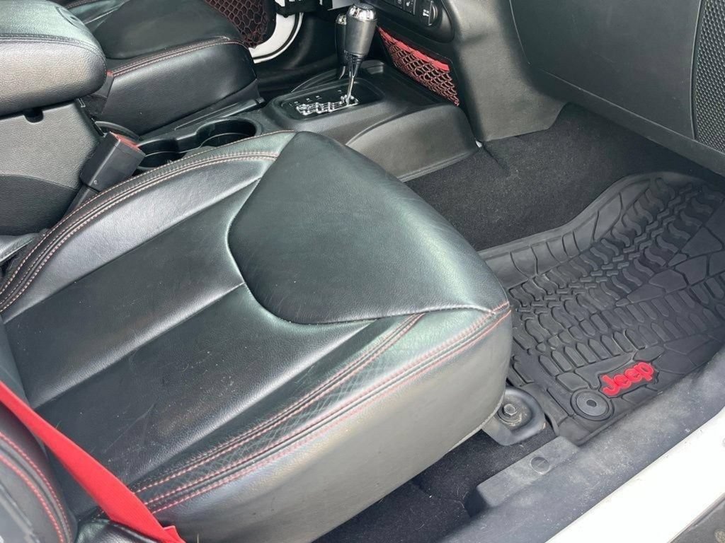 Used 2018 Jeep Wrangler Unlimited Rubicon AWD/4WD image 22