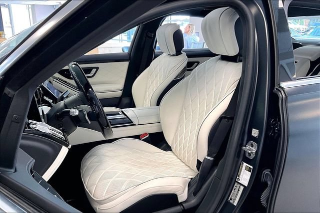 Certified 2022 Mercedes-Benz S 580 4MATIC Sedan w/ AMG Line Package image 5