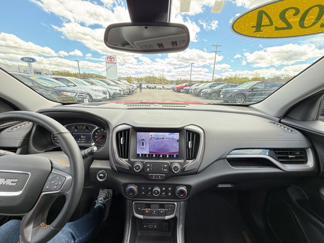 Used 2024 GMC Terrain AT4 w/ Tech Package AWD/4WD image 2