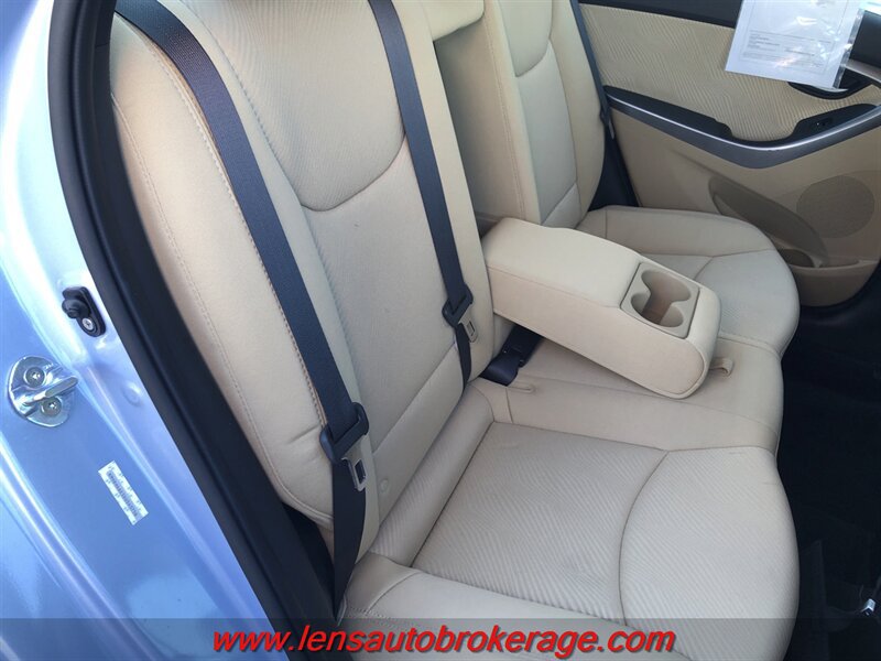 Used 2013 Hyundai Elantra GLS w/ Preferred Pkg FWD image 18