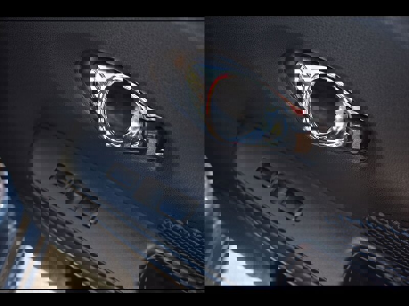 Used 2019 Nissan Versa Note SV image 35