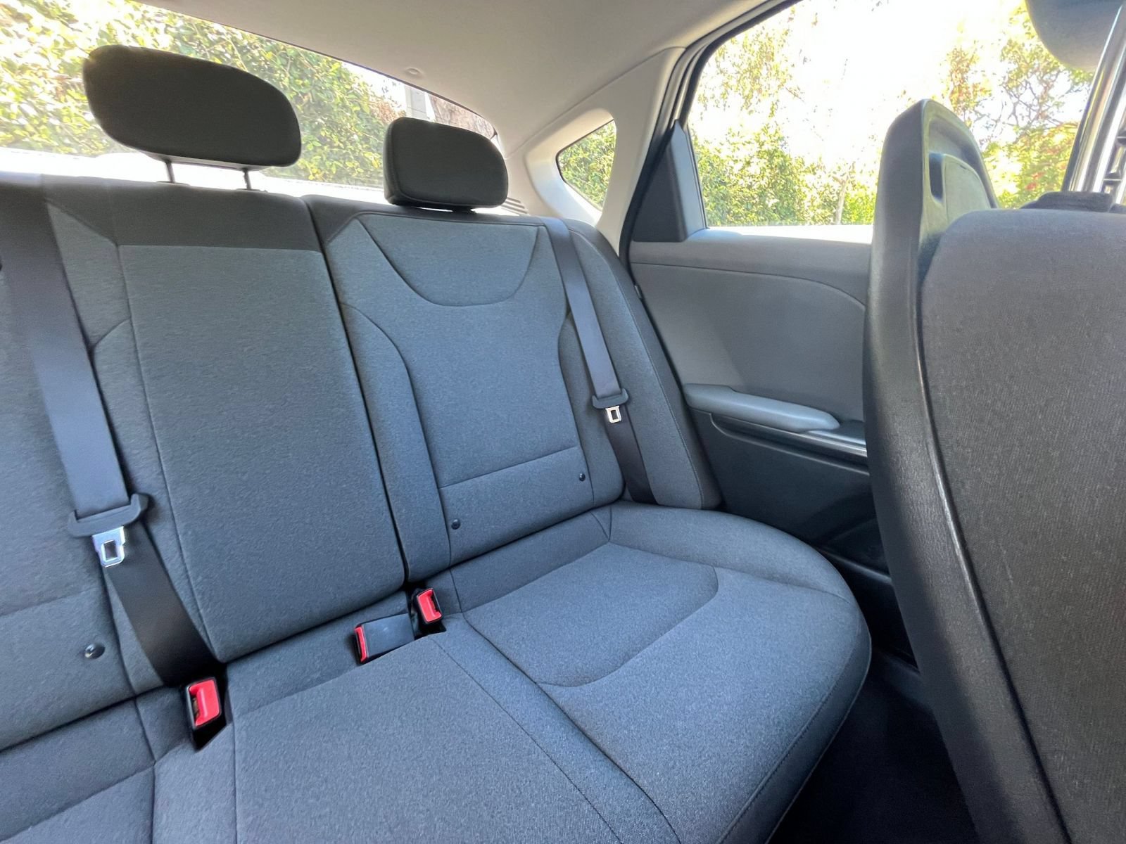 Used 2025 Kia K4 FWD image 36