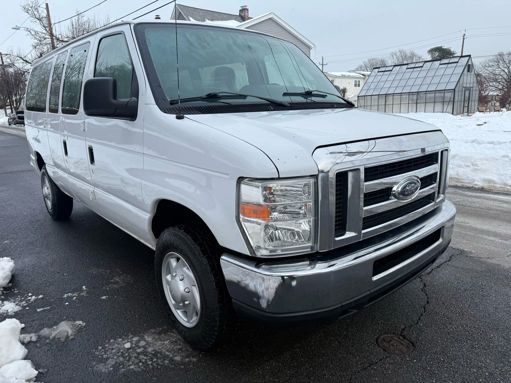 Used 2013 Ford E-350 and Econoline 350 XLT image 9