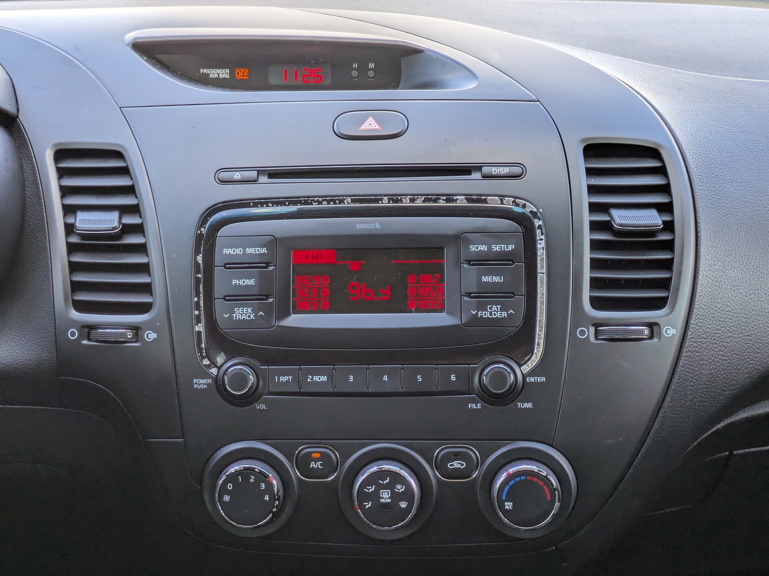 Used 2017 Kia Forte LX image 18