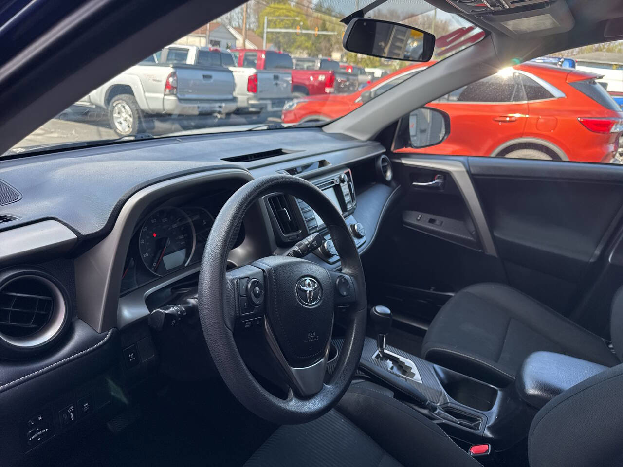 Used 2014 Toyota RAV4 XLE AWD/4WD image 15