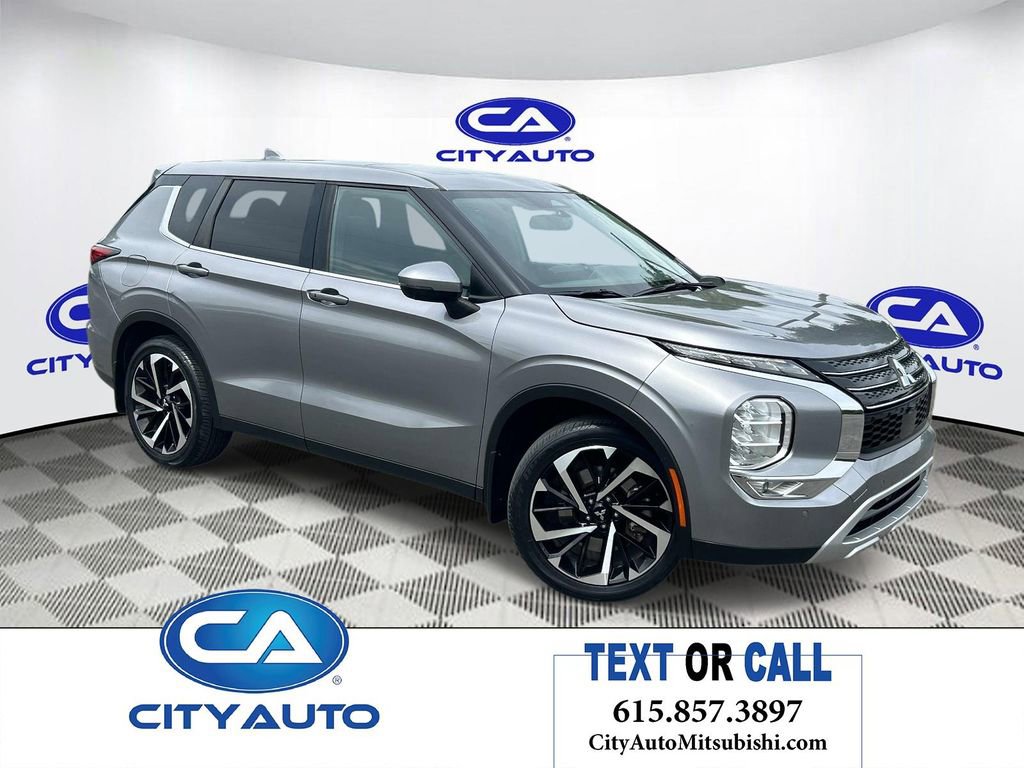 Used 2022 Mitsubishi Outlander SE FWD image 1