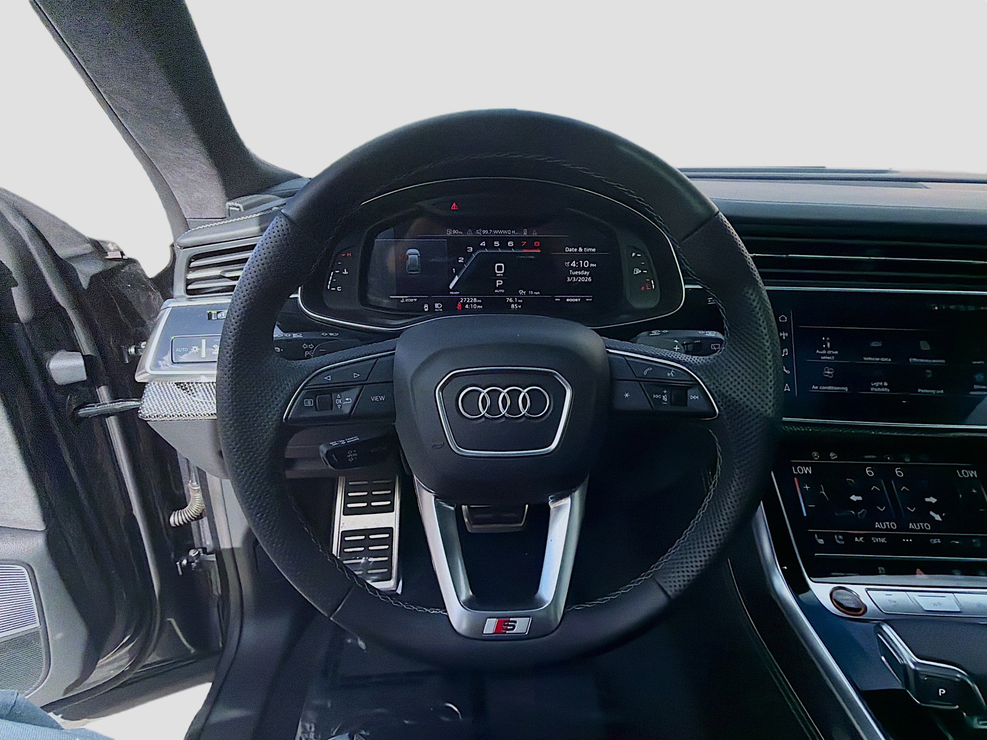 Used 2023 Audi SQ8 Prestige w/ Prestige Package image 10