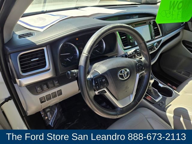 Used 2019 Toyota Highlander XLE image 8