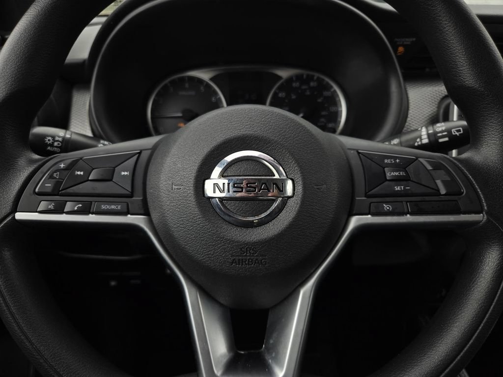 Used 2019 Nissan Kicks S FWD image 23