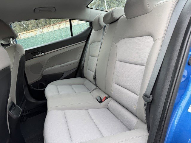 Used 2017 Hyundai Elantra SE image 20