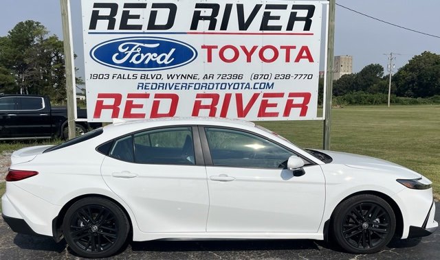 Used 2025 Toyota Camry SE w/ Convenience Package