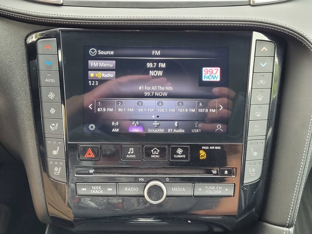 Used 2022 INFINITI QX50 Essential AWD/4WD image 11