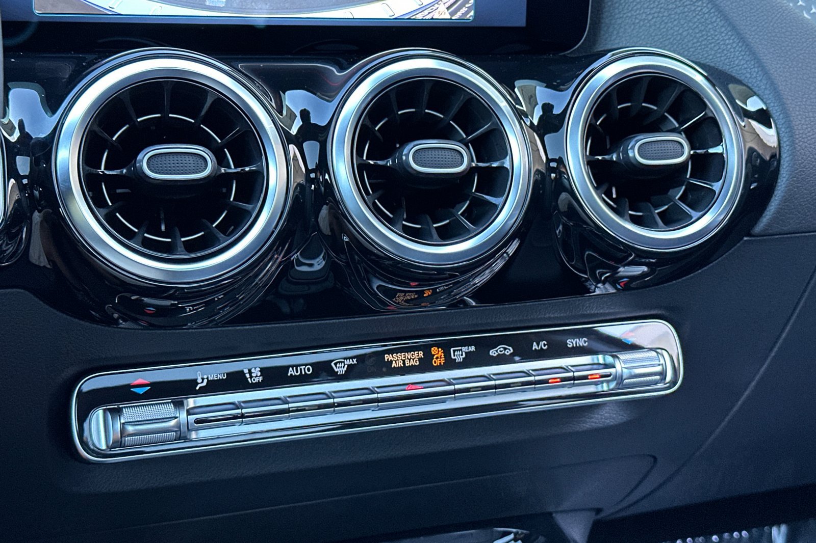 New 2026 Mercedes-Benz GLA 250 4MATIC image 20