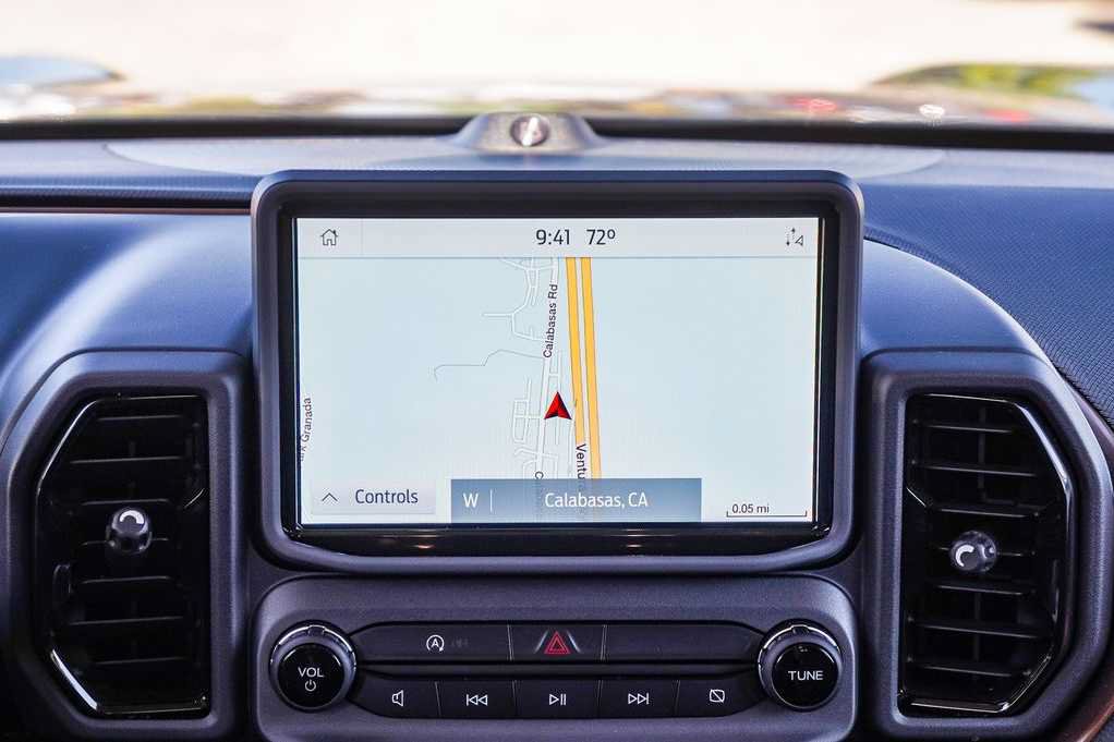 Used 2021 Ford Bronco Sport Outer Banks w/ Outer Banks Package (96D) AWD/4WD image 14