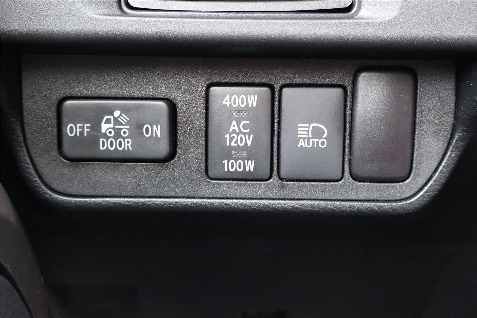 Used 2018 Toyota Tacoma Limited AWD/4WD image 15