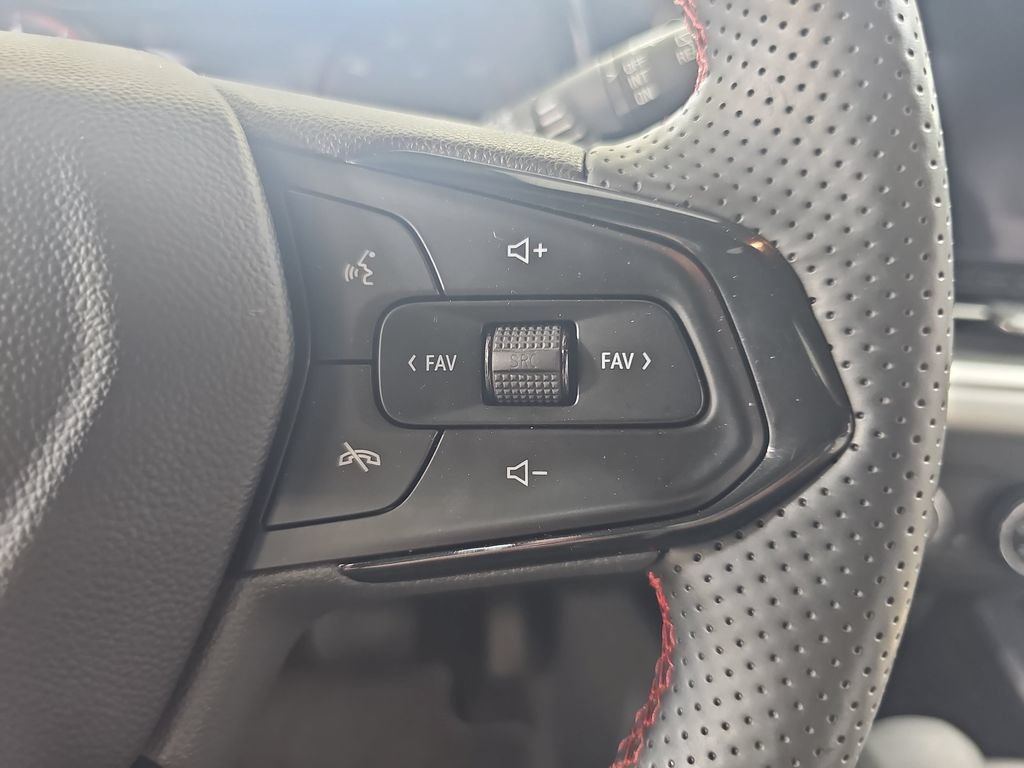 Certified 2024 Chevrolet Trax RS w/ Driver Confidence Package FWD image 22