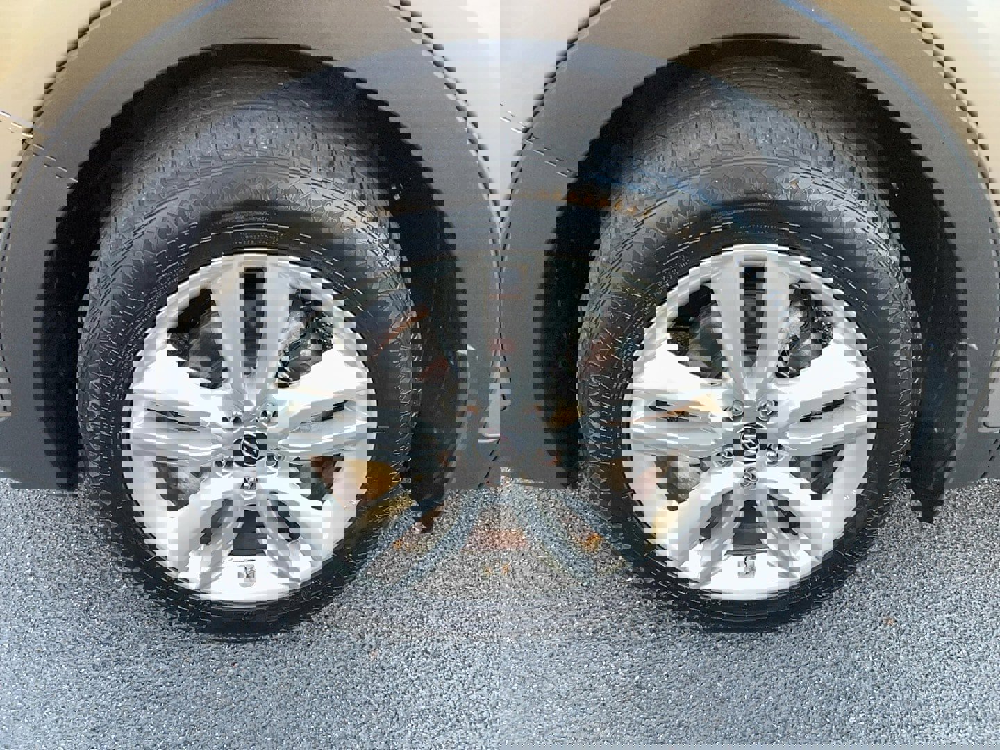 Used 2015 Hyundai Santa Fe Sport 2.0T w/ Option Group 05 image 9