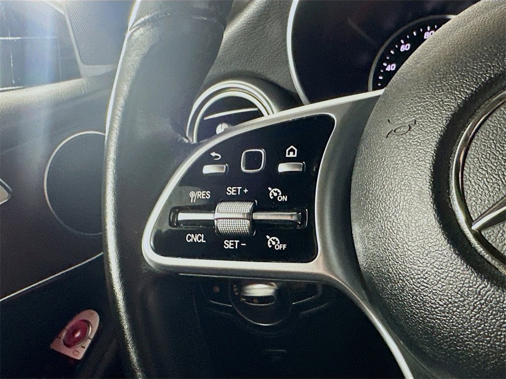 Used 2021 Mercedes-Benz GLC 300 4MATIC w/ Premium Package image 25