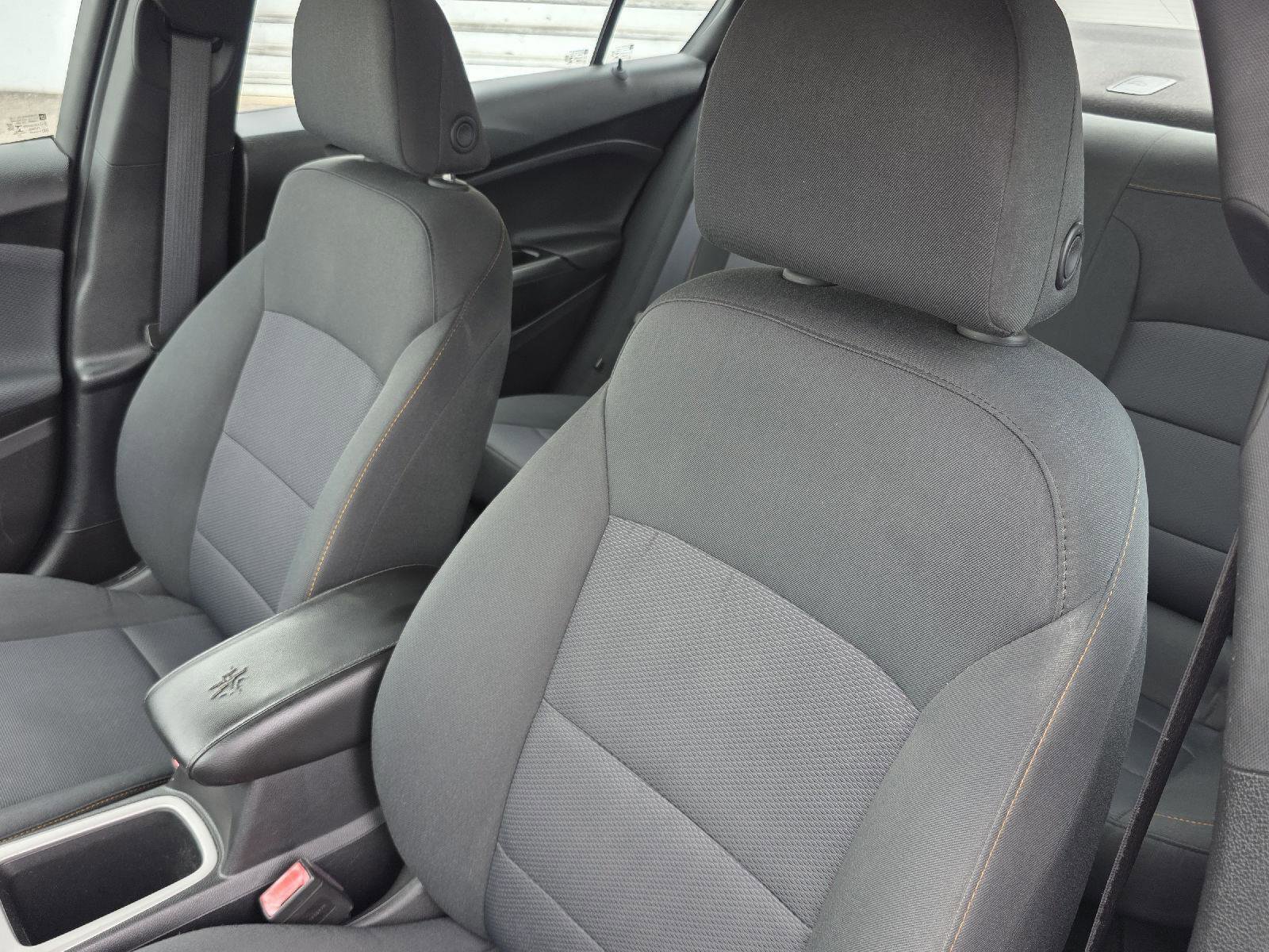 Used 2018 Chevrolet Cruze LS FWD image 27