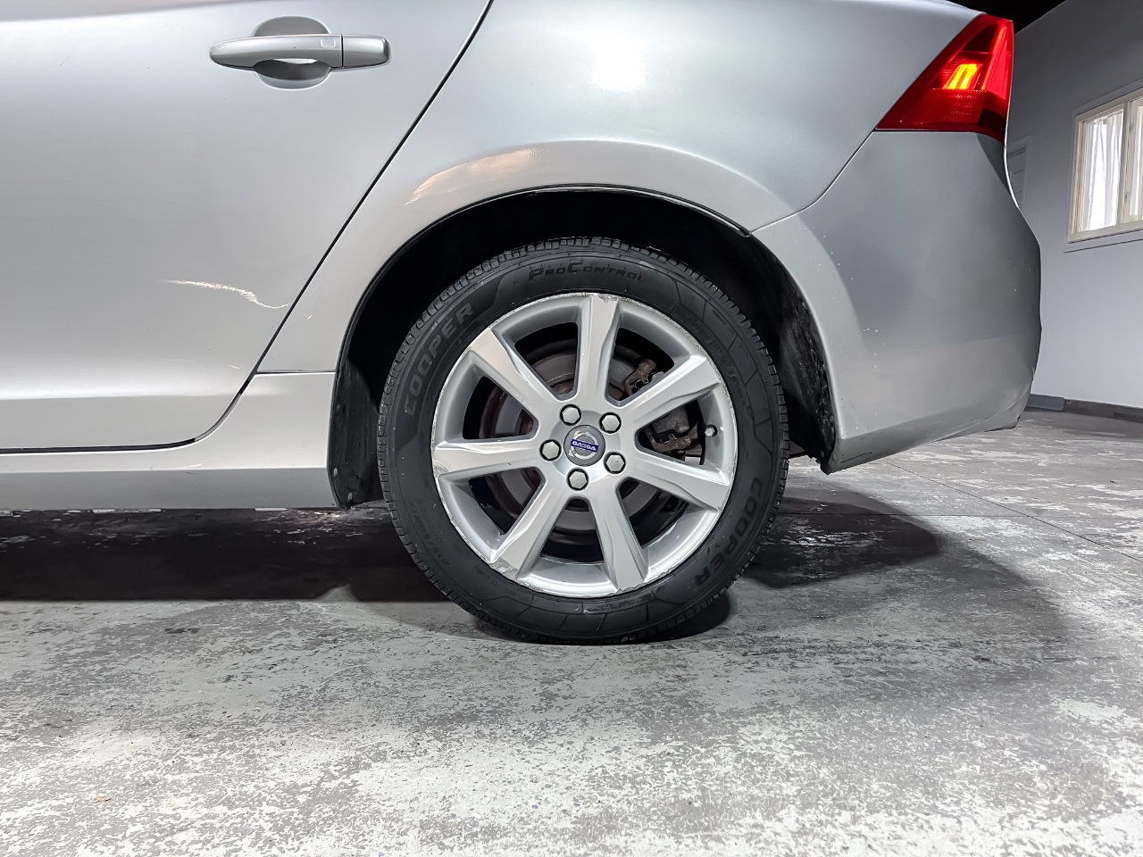 Used 2016 Volvo S60 T5 Premier image 11