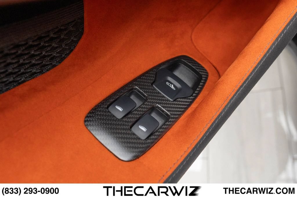 Used 2020 McLaren 600LT Spider RWD image 38