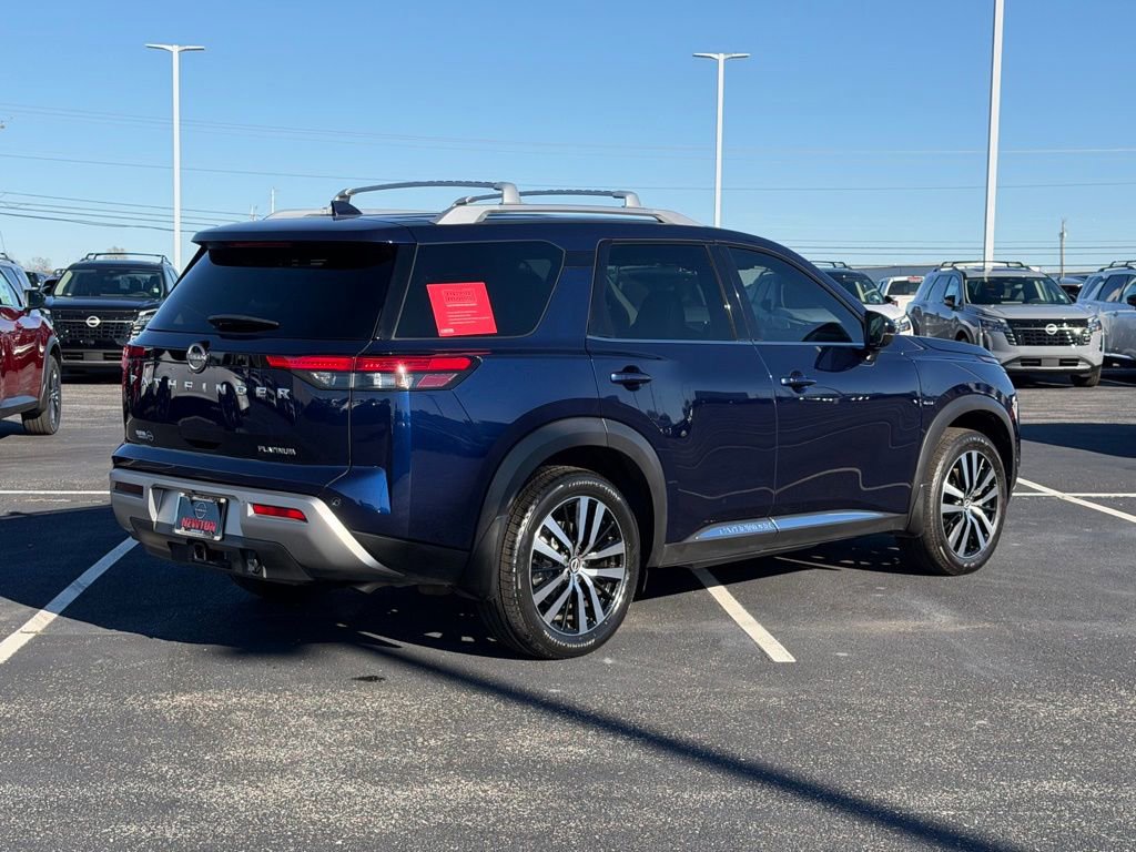 Used 2025 Nissan Pathfinder Platinum image 6