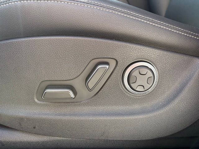 Used 2025 Genesis GV70 2.5T image 26