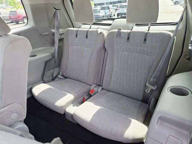 Used 2013 Toyota Highlander FWD image 10