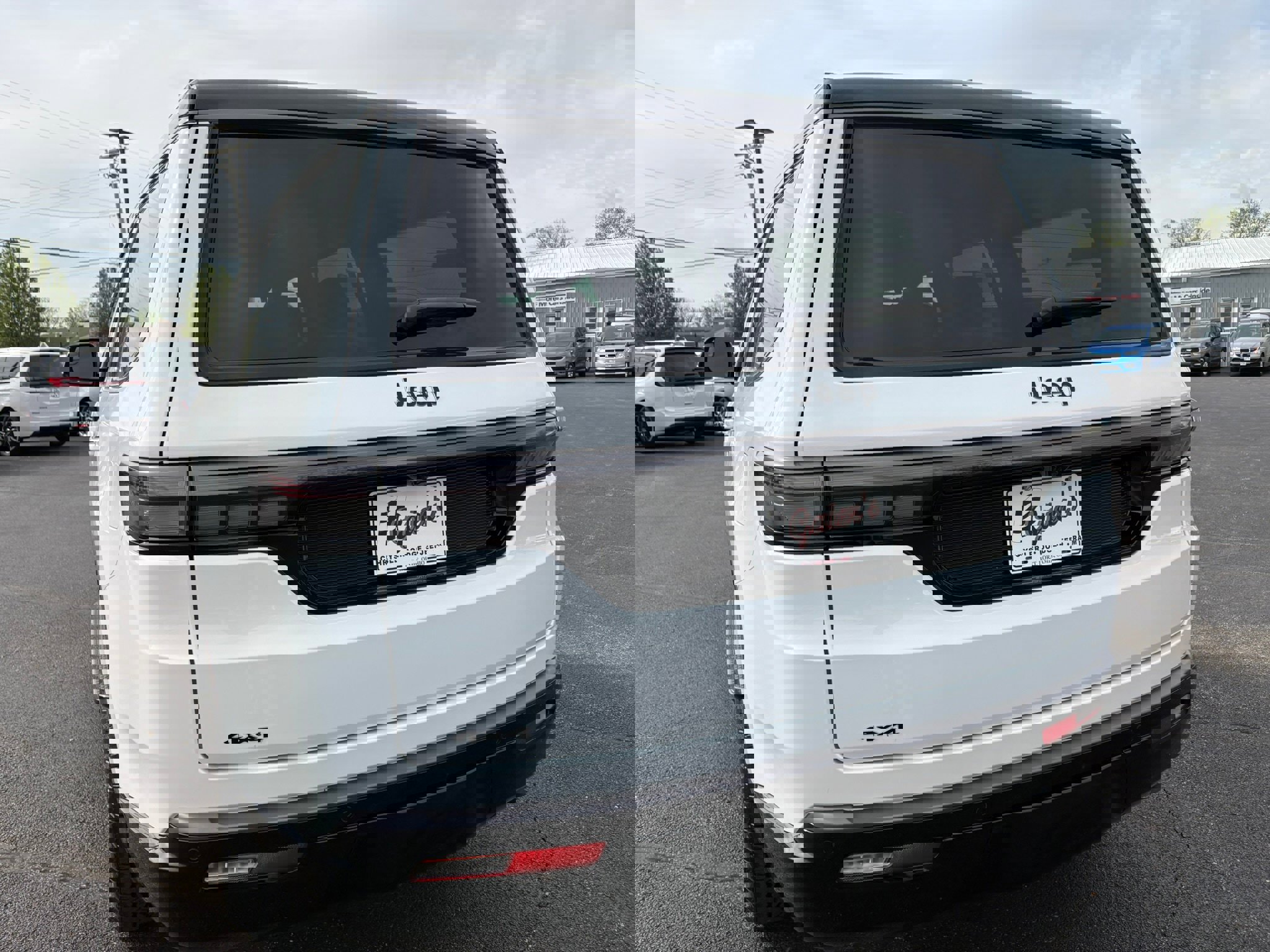 New 2026 Jeep Grand Wagoneer 4WD image 8