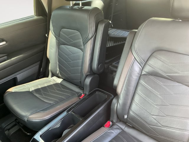 Used 2022 Nissan Pathfinder Platinum w/ Cargo Package AWD/4WD image 14