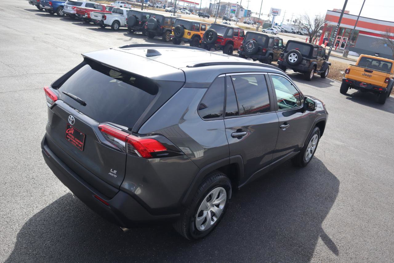 Used 2019 Toyota RAV4 LE w/ All Weather Liner Package AWD/4WD image 21