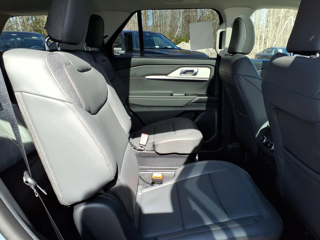 New 2026 Ford Explorer Active image 12