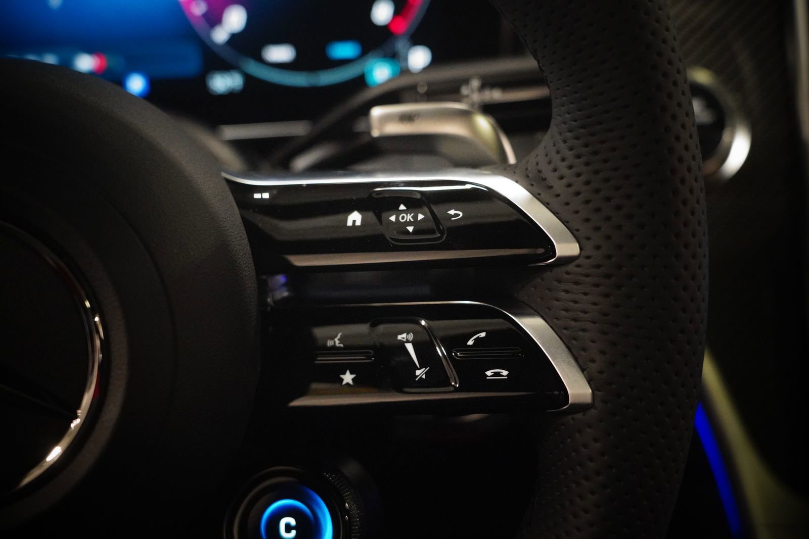 New 2026 Mercedes-Benz GLC 43 AMG 4MATIC Coupe image 17