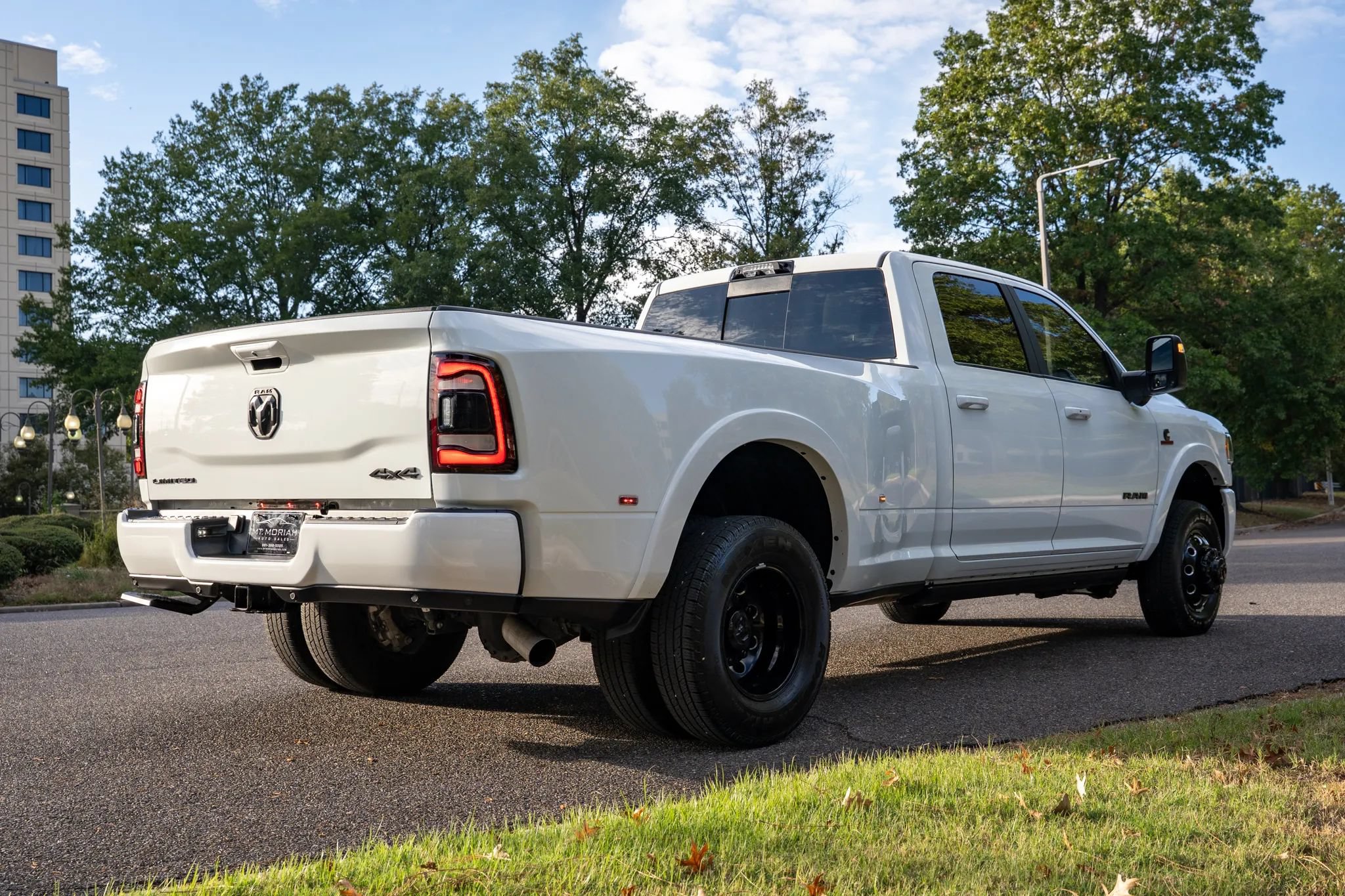 Used 2024 RAM 3500 Limited w/ Night Edition AWD/4WD image 5