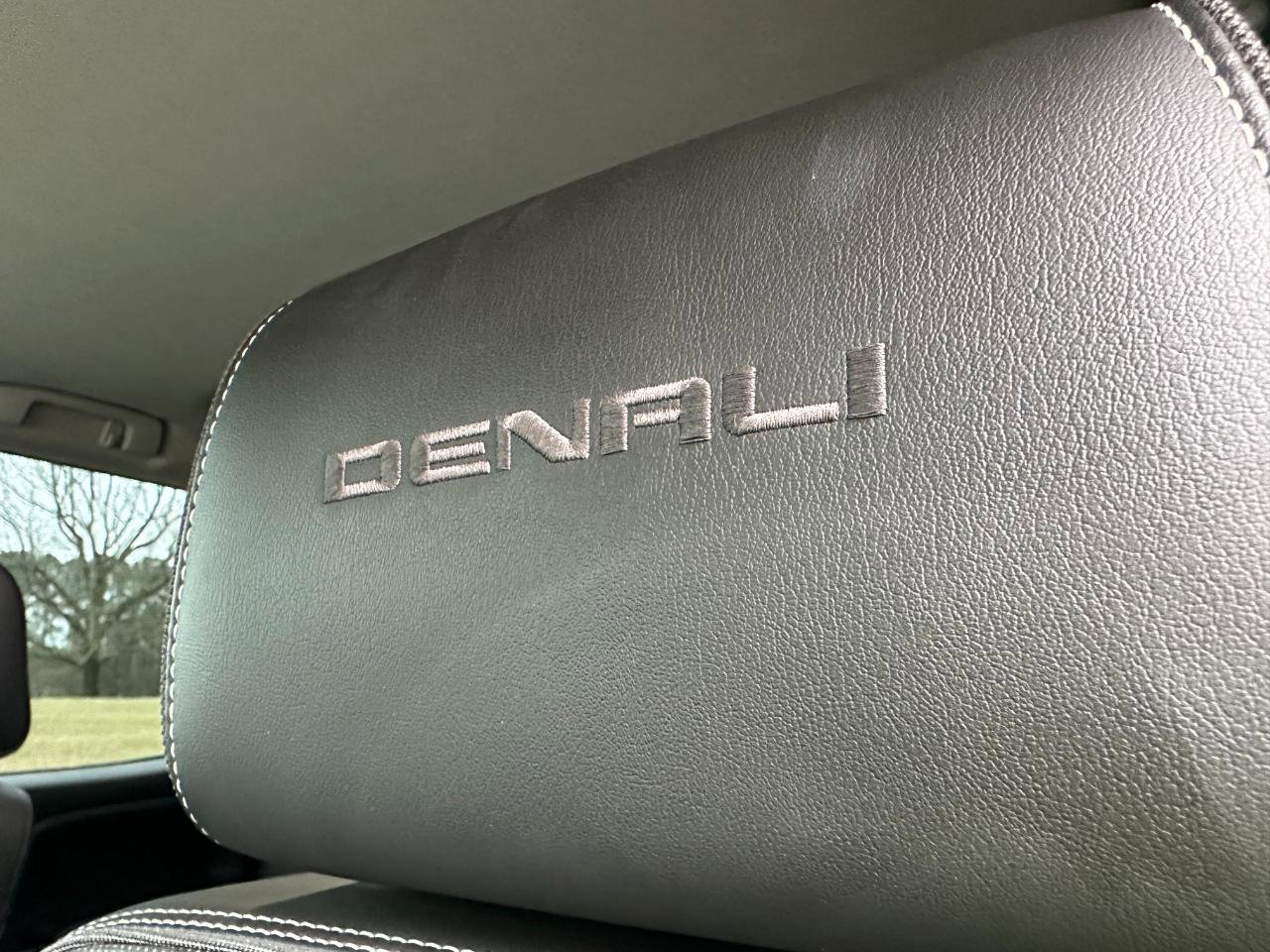 Used 2019 GMC Sierra 3500 Denali w/ Duramax Plus Package image 15