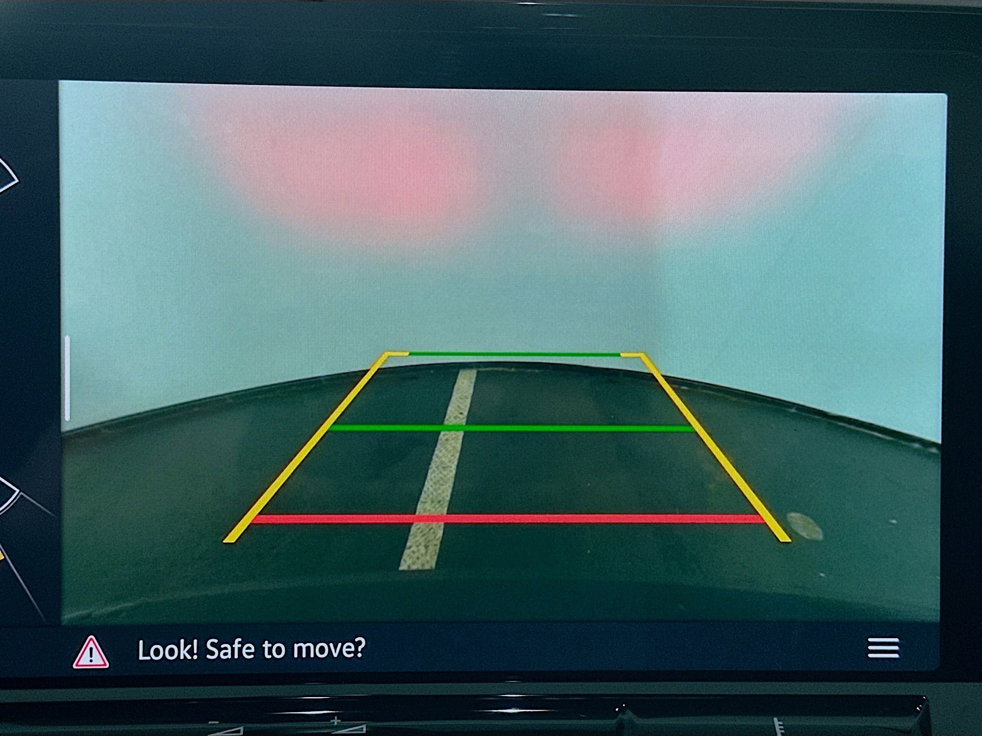 Used 2024 Volkswagen Atlas SE image 23